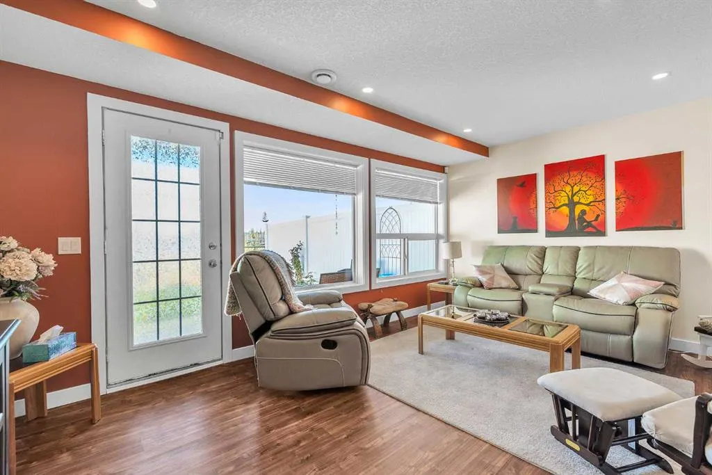 109 Citadel Estates Manor NW