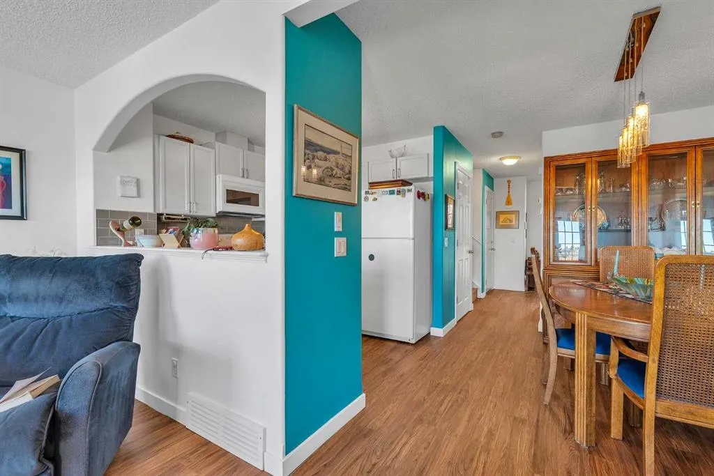 109 Citadel Estates Manor NW