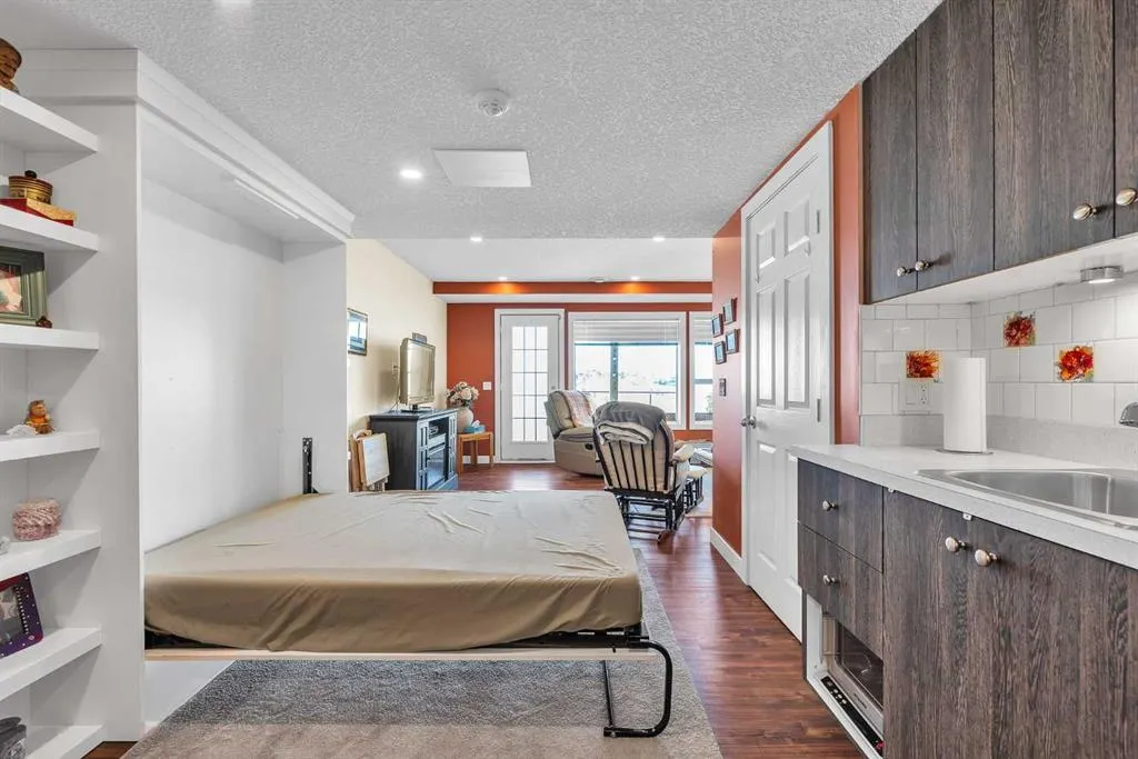 109 Citadel Estates Manor NW