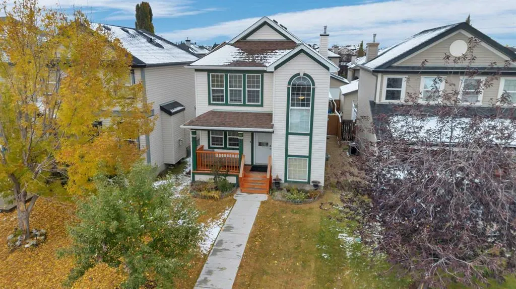 84 Evermeadow Manor SW