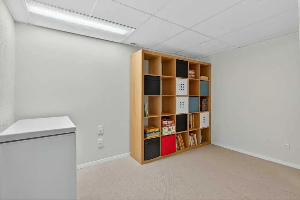3839 Point Mckay Road NW