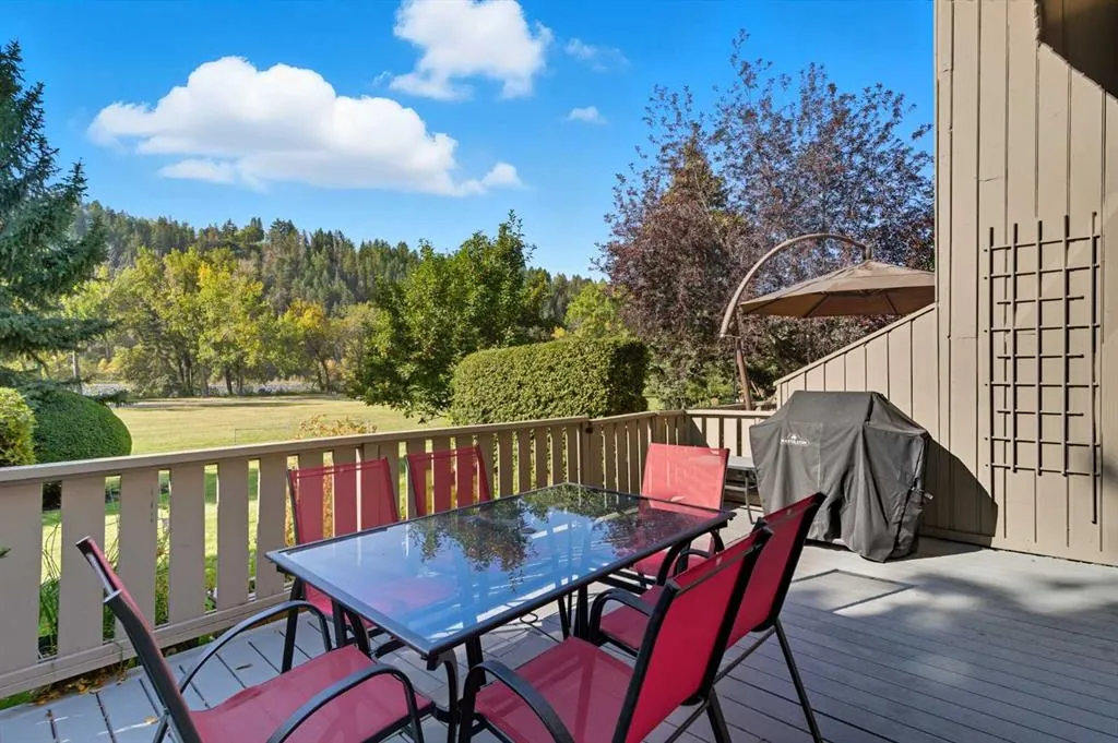 3839 Point Mckay Road NW