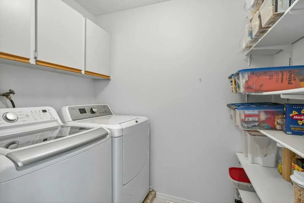3839 Point Mckay Road NW