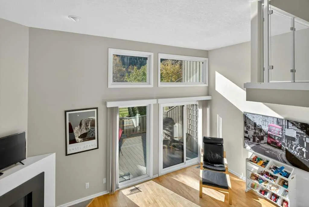 3839 Point Mckay Road NW