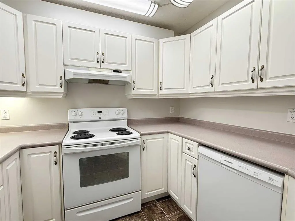 1818 Simcoe Boulevard SW, #2126