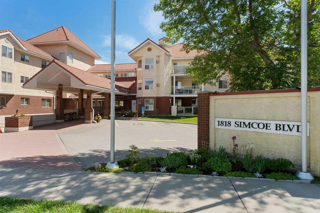 1818 Simcoe Boulevard SW, #2126