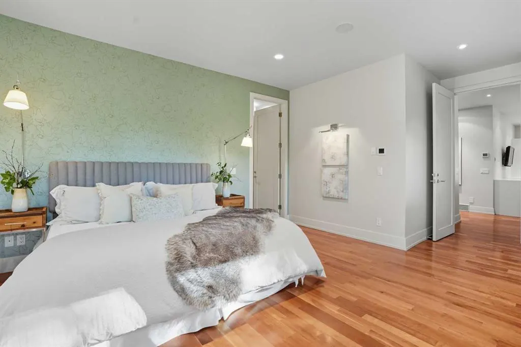 1403 Beverley Place SW