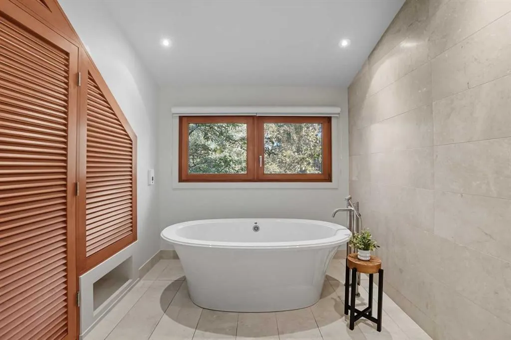 1403 Beverley Place SW