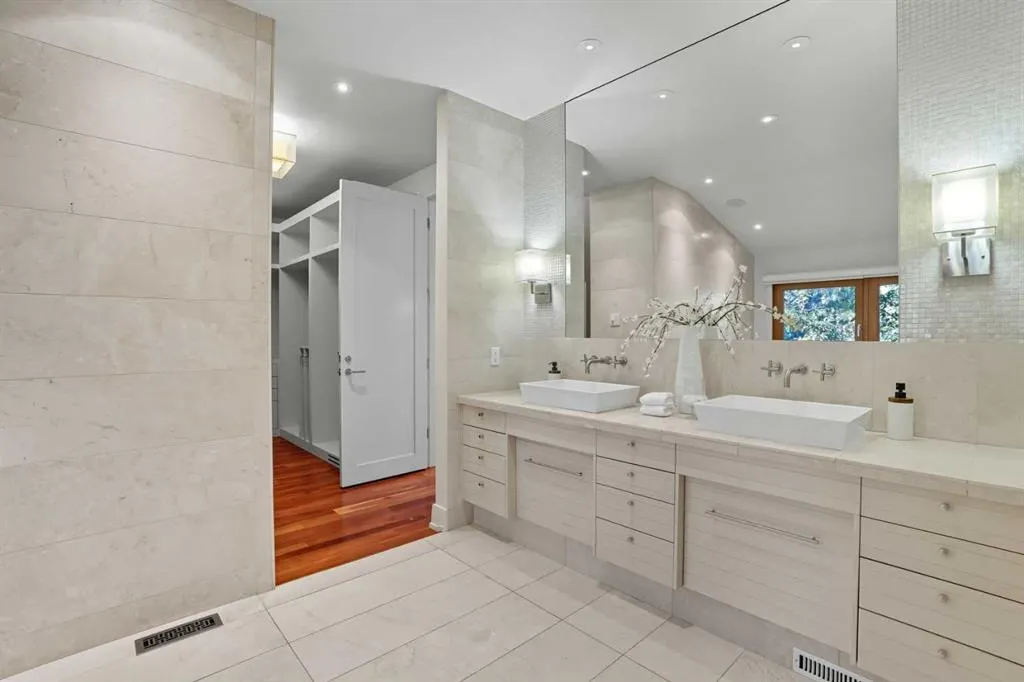 1403 Beverley Place SW