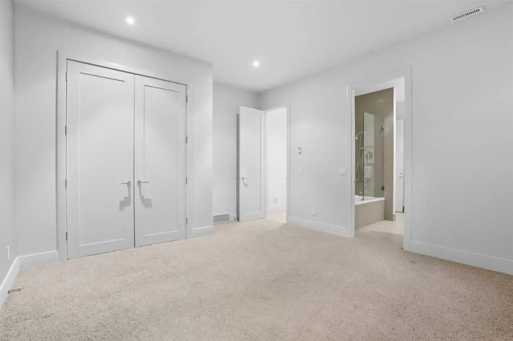 1403 Beverley Place SW
