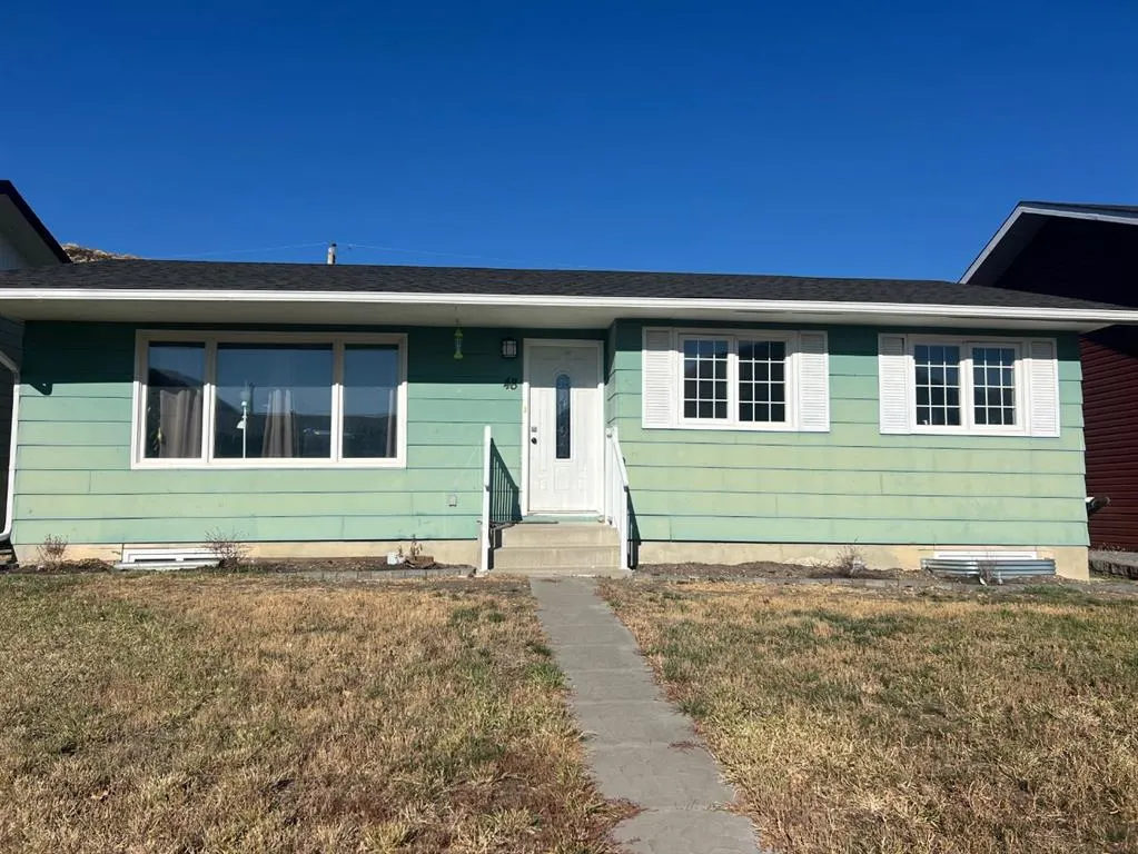 48 Hunts Crescent