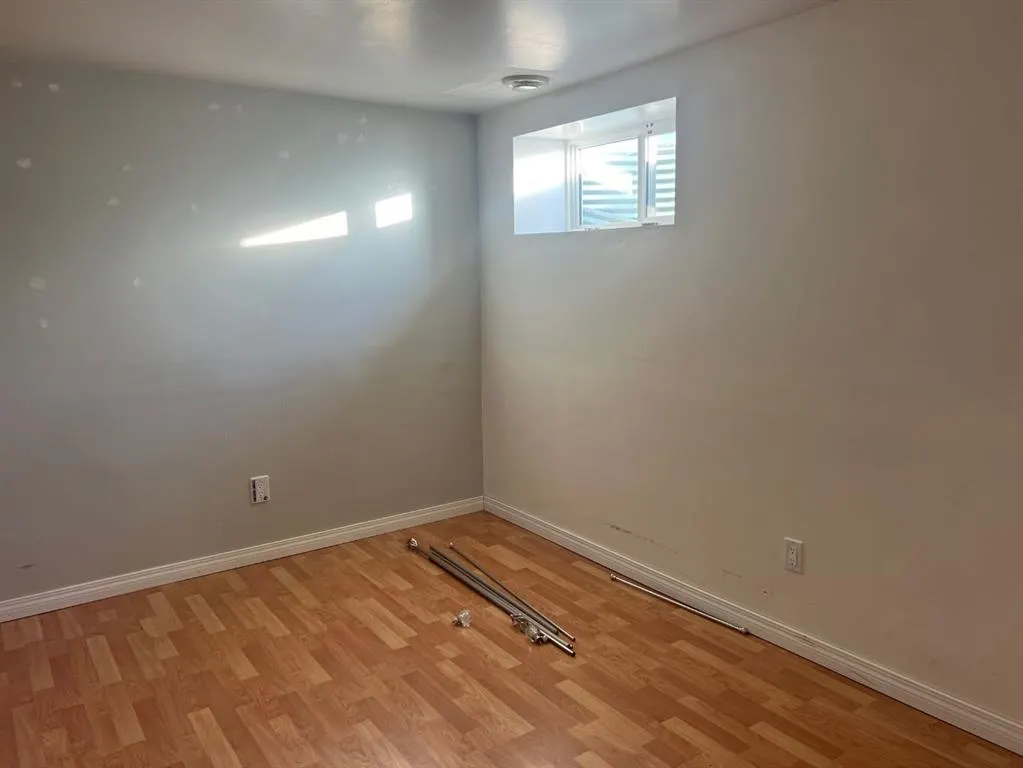 48 Hunts Crescent