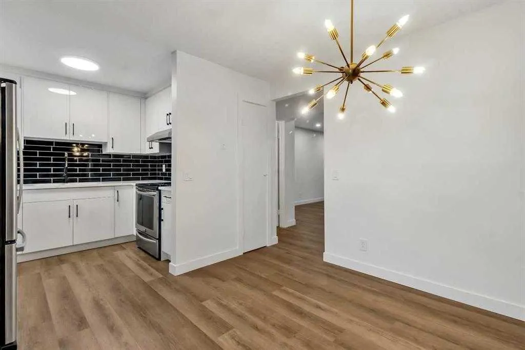 2720 Rundleson Road NE, #112