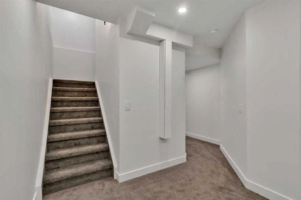 2720 Rundleson Road NE, #112