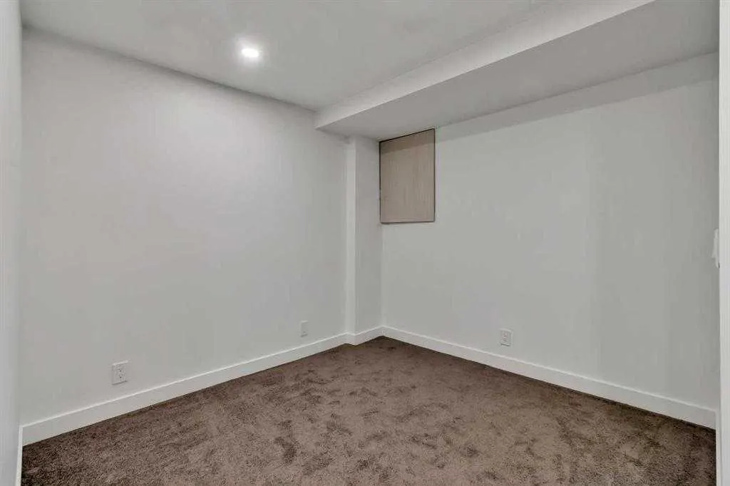 2720 Rundleson Road NE, #112