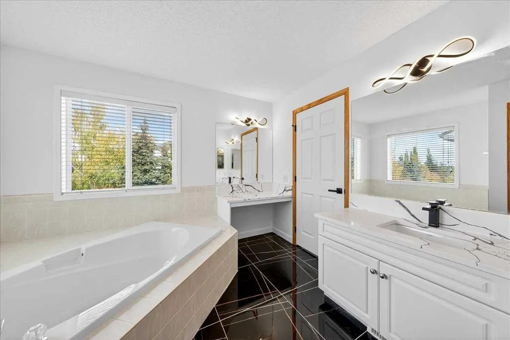 50 Citadel Ridge Green NW