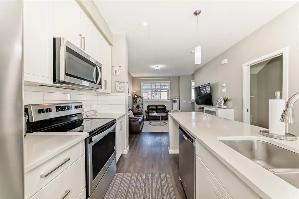 84 Copperstone Villas SE