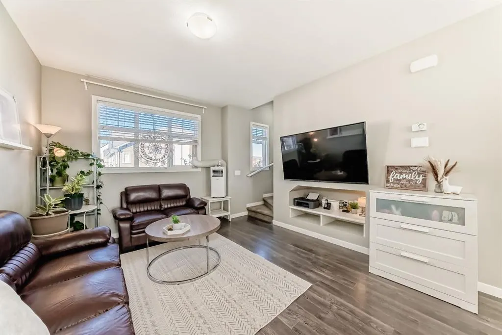 84 Copperstone Villas SE