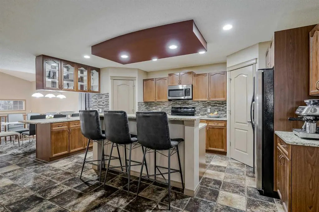 126 Kincora Park NW