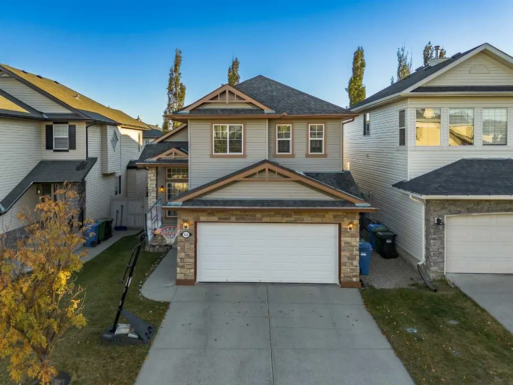 126 Kincora Park NW