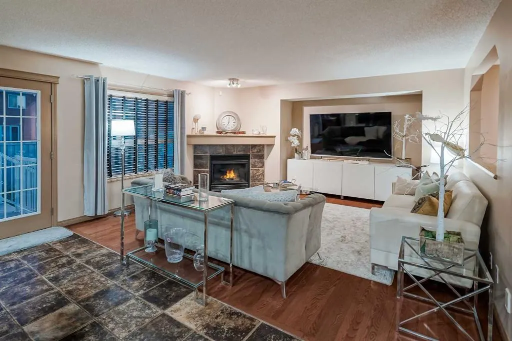 126 Kincora Park NW