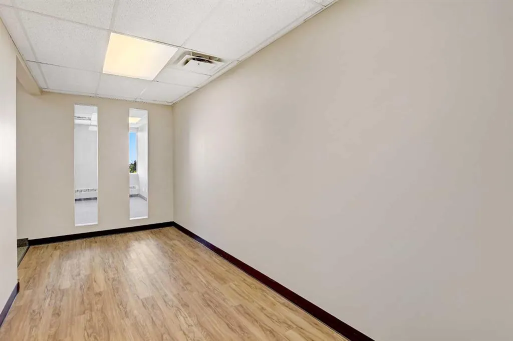9728 101 Avenue, #403, 404