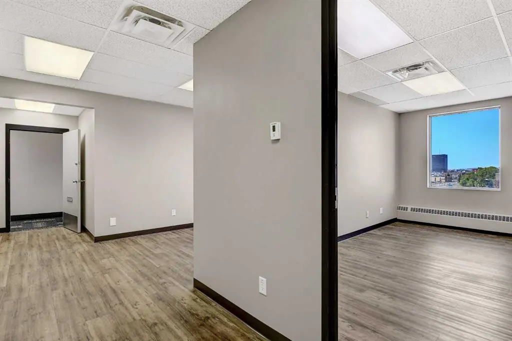 9728 101 Avenue, #403, 404