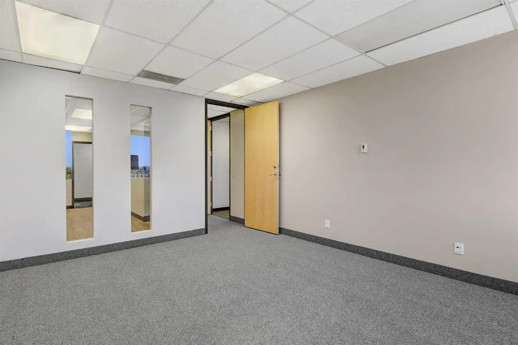 9728 101 Avenue, #403, 404