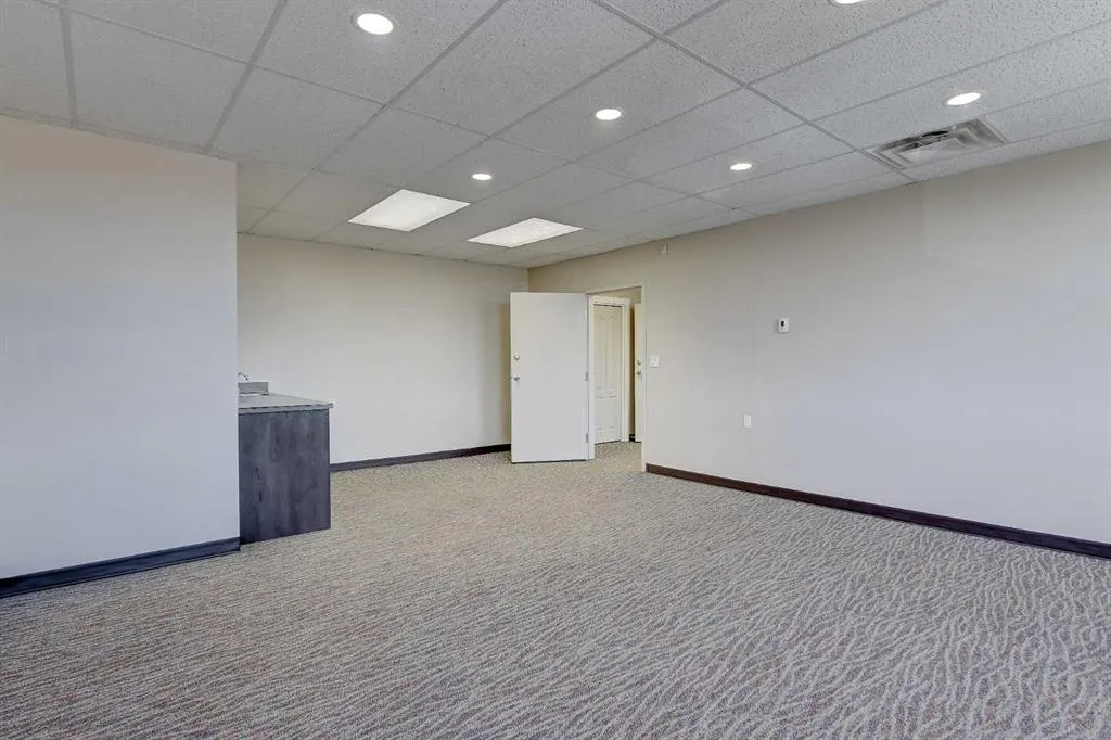 9728 101 Avenue, #417, 418, 419