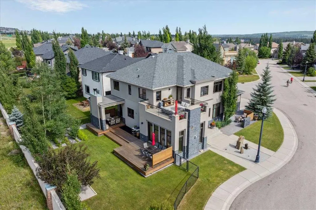 374 Discovery Ridge Way SW