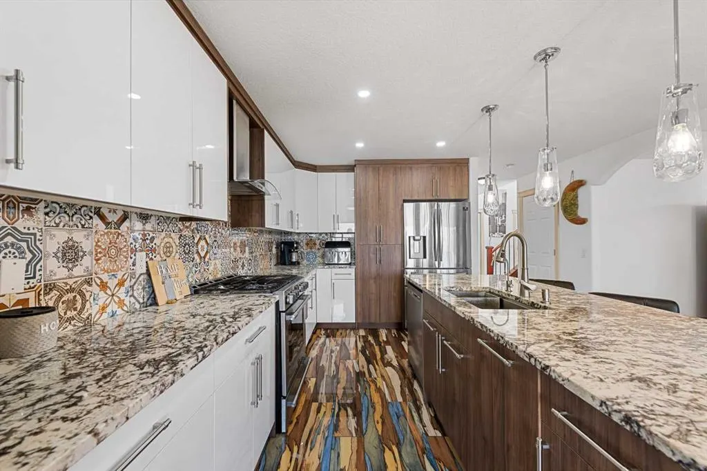 8 Tarawood Grove NE