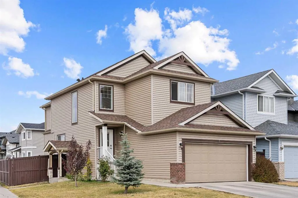 8 Tarawood Grove NE