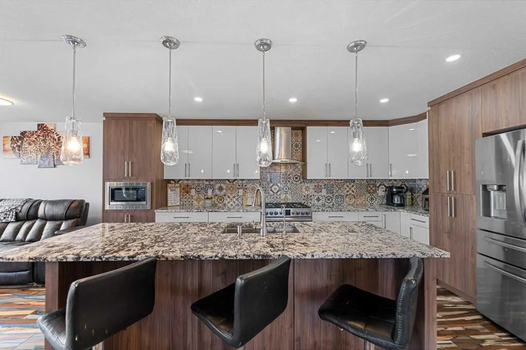8 Tarawood Grove NE