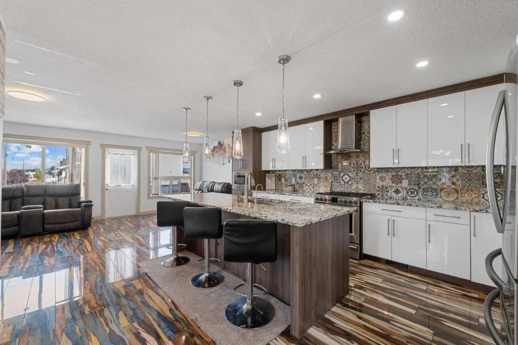 8 Tarawood Grove NE