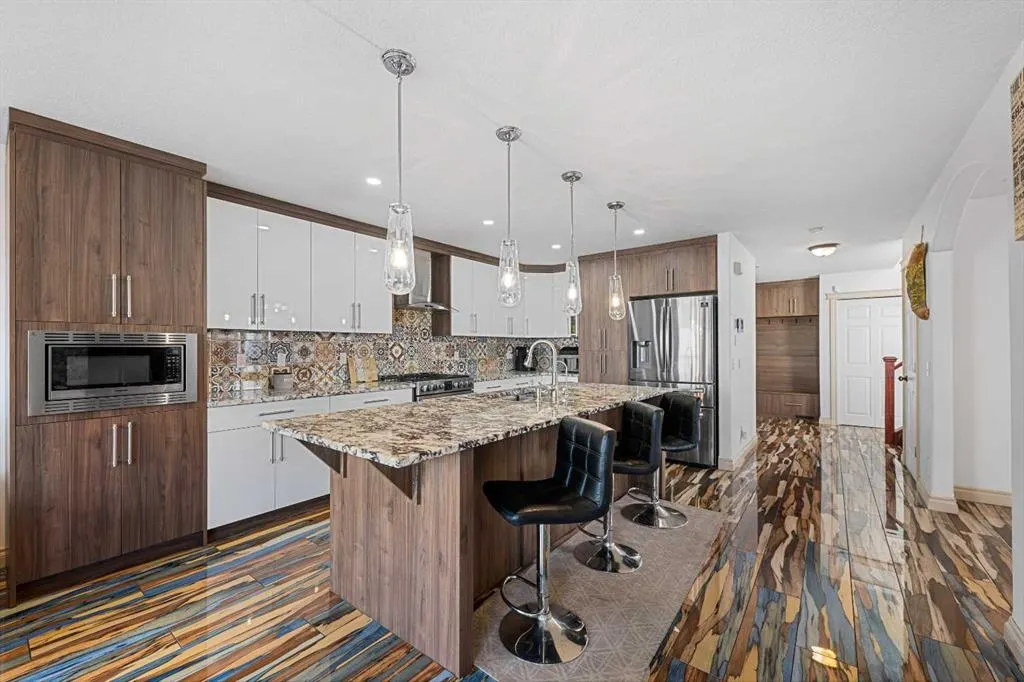 8 Tarawood Grove NE