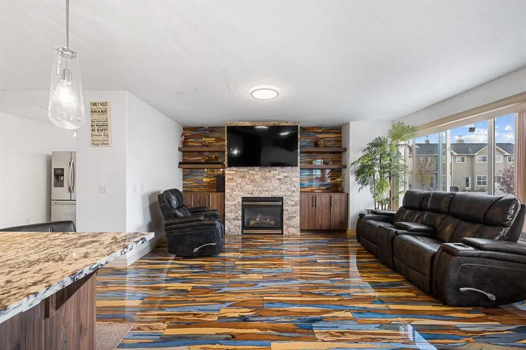 8 Tarawood Grove NE