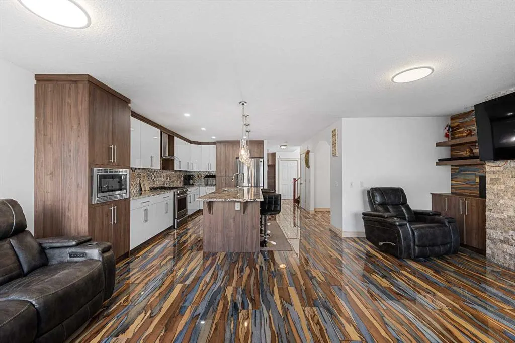 8 Tarawood Grove NE