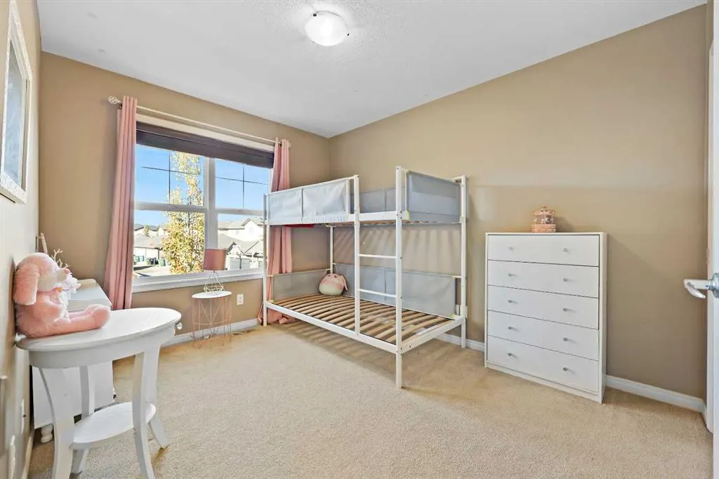 121 Chaparral Valley Gardens SE