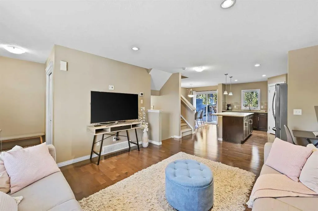 121 Chaparral Valley Gardens SE