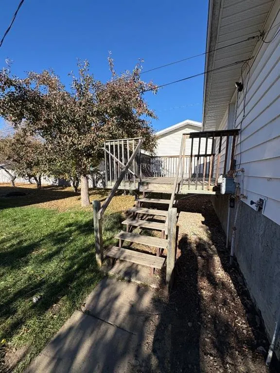 10926 93 St