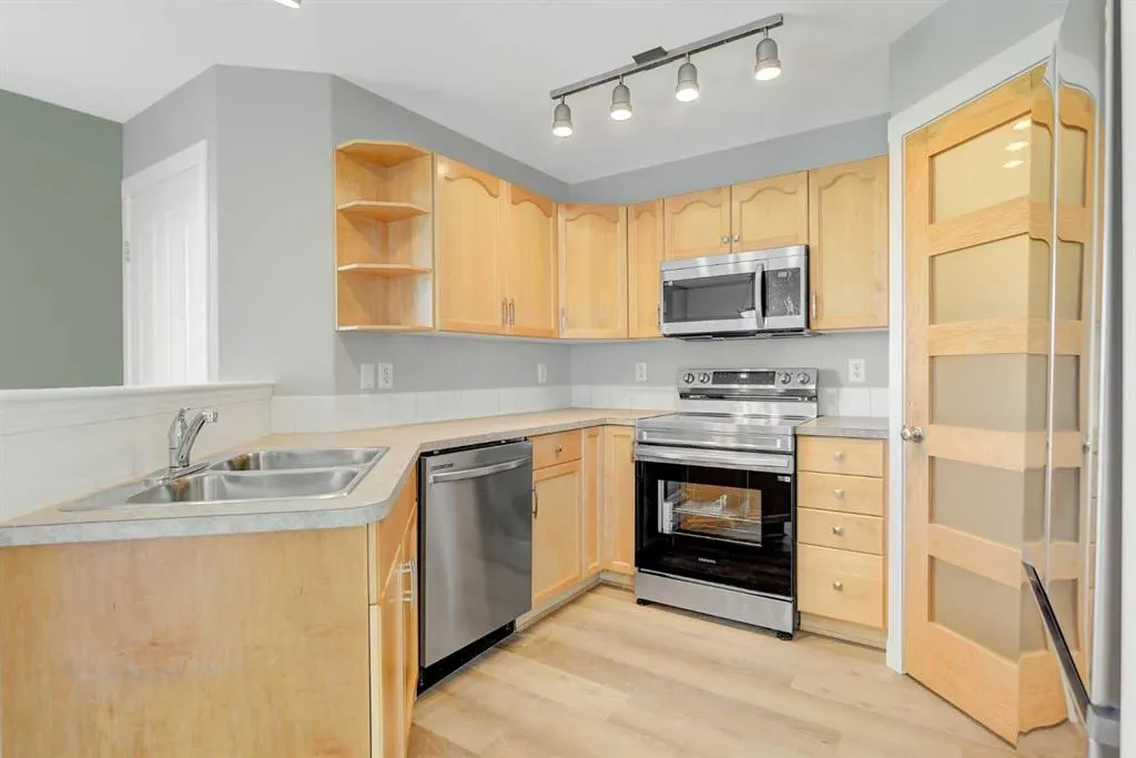 9326 Lakeland Drive