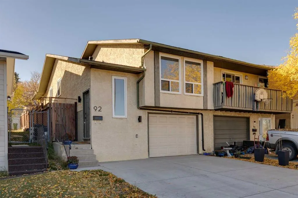 92 Bearberry Crescent NW