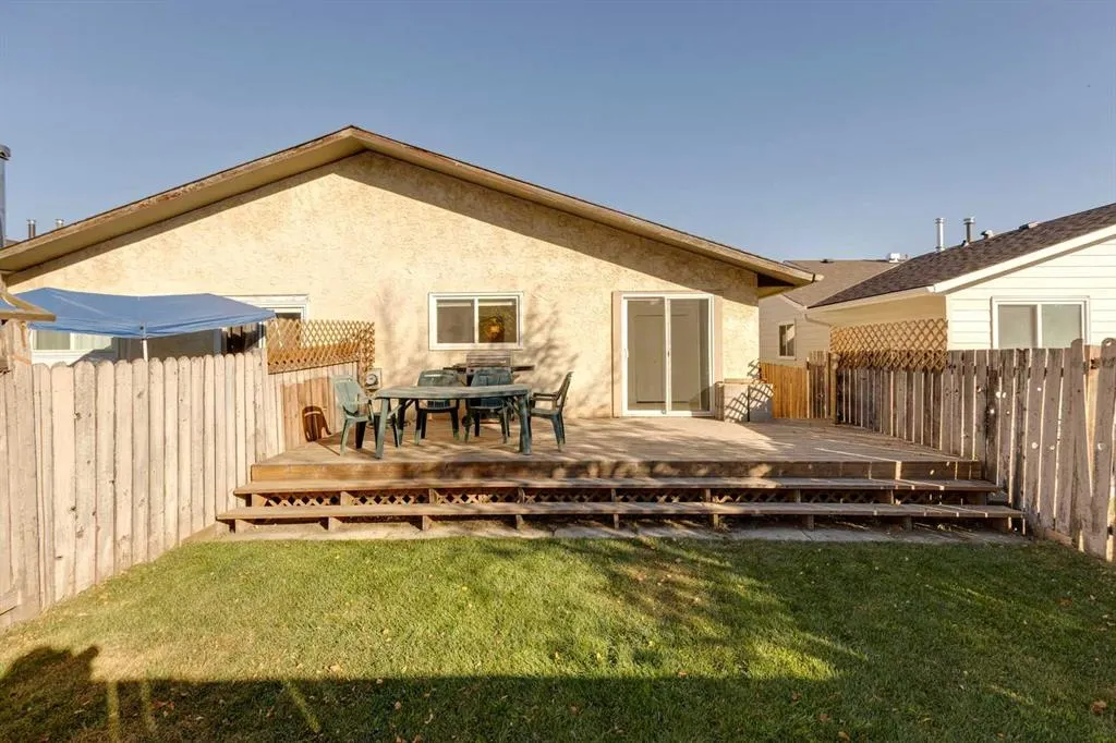 92 Bearberry Crescent NW