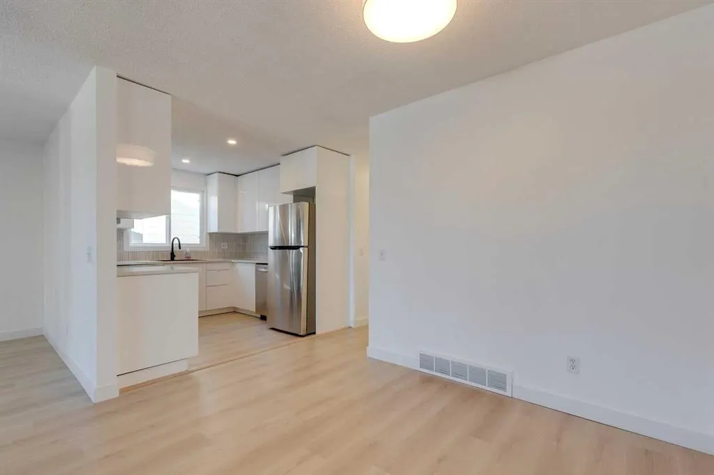 92 Bearberry Crescent NW