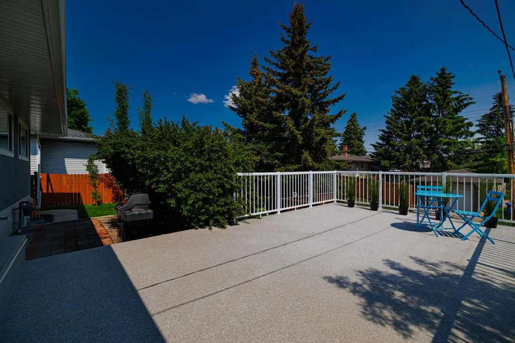30 Coleridge Road NW