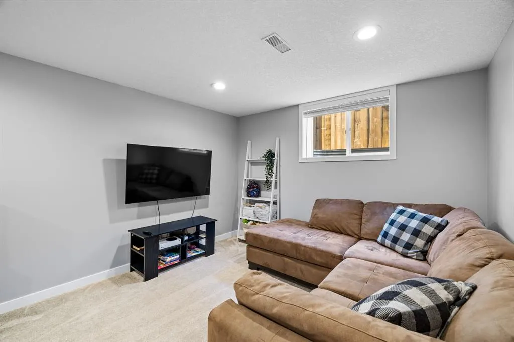 30 Coleridge Road NW