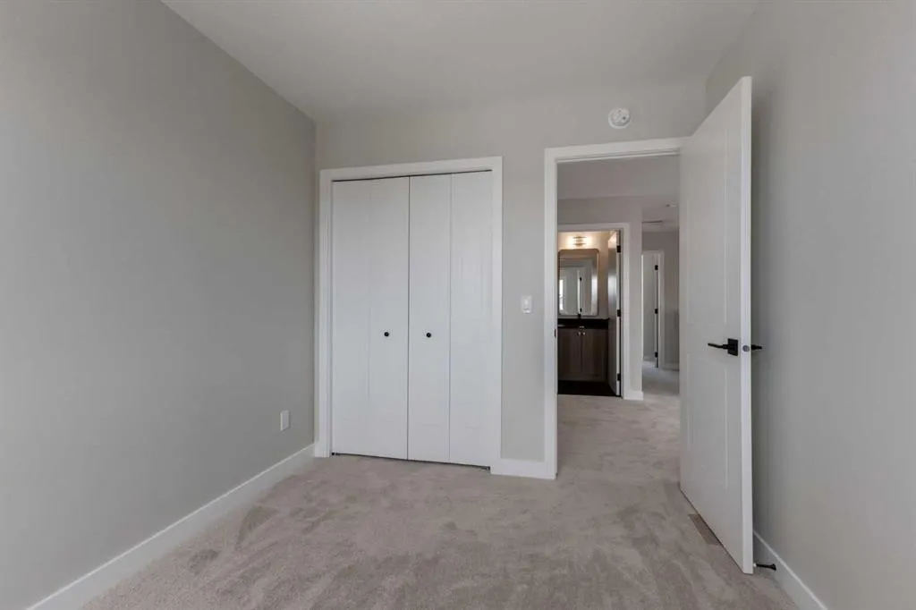 405 Clydesdale Avenue