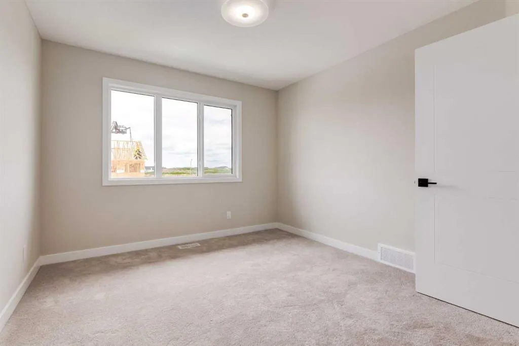 82 Agate Road