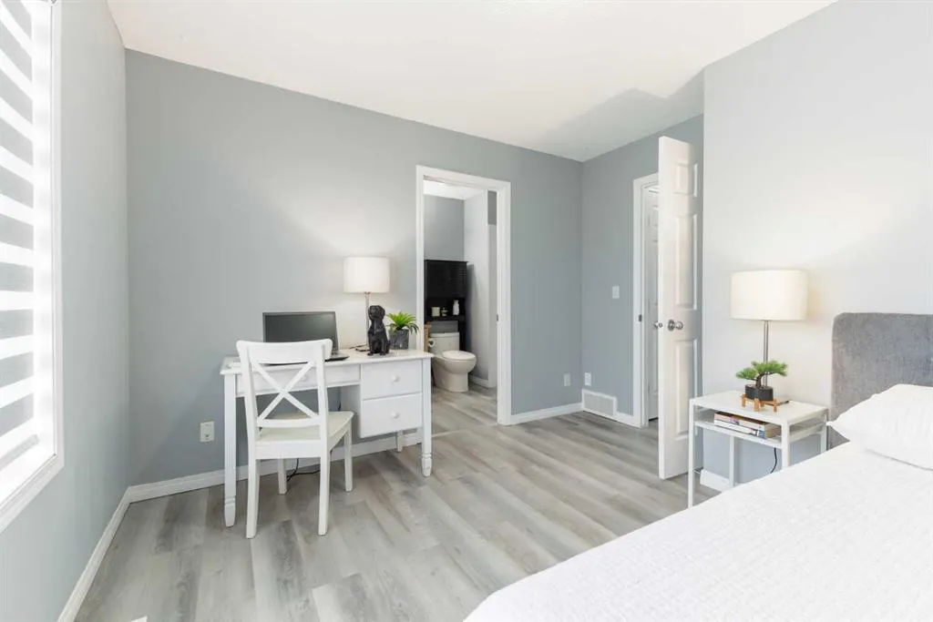 126 Everhollow Heights SW