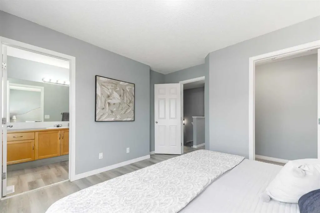 126 Everhollow Heights SW